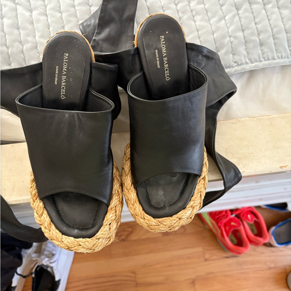 Paloma Barcelo Black and Tan Heels